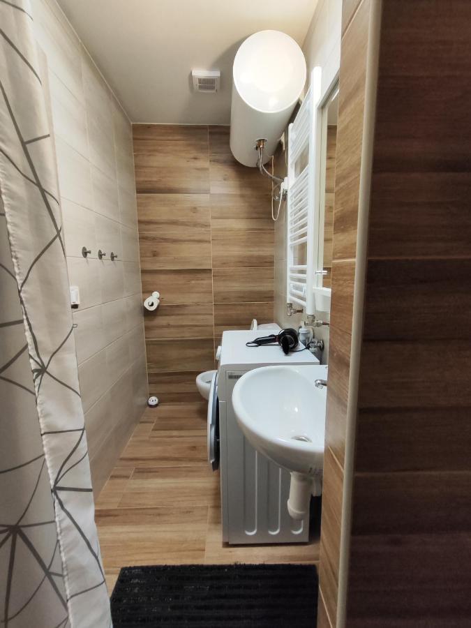 Kralovak Apartment Kraluv Dvur Luaran gambar