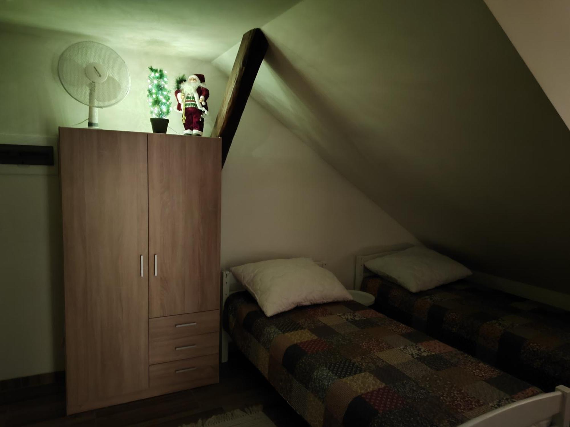Kralovak Apartment Kraluv Dvur Luaran gambar