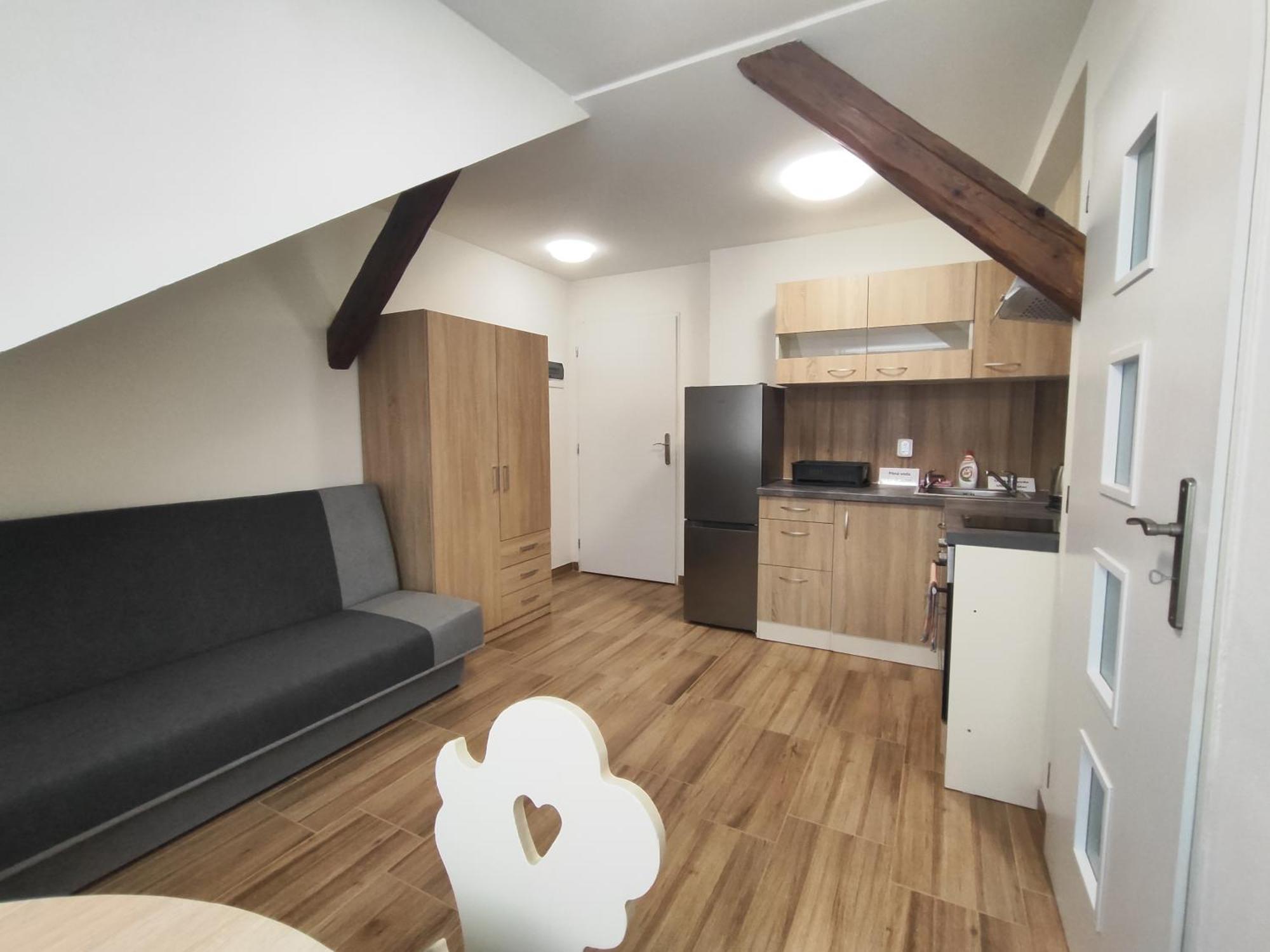 Kralovak Apartment Kraluv Dvur Luaran gambar